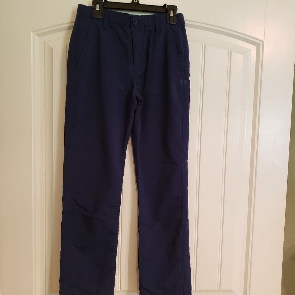 Boys Under Armour golf pants EUC